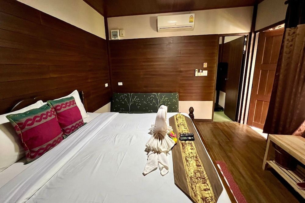 Deluxe Cabin