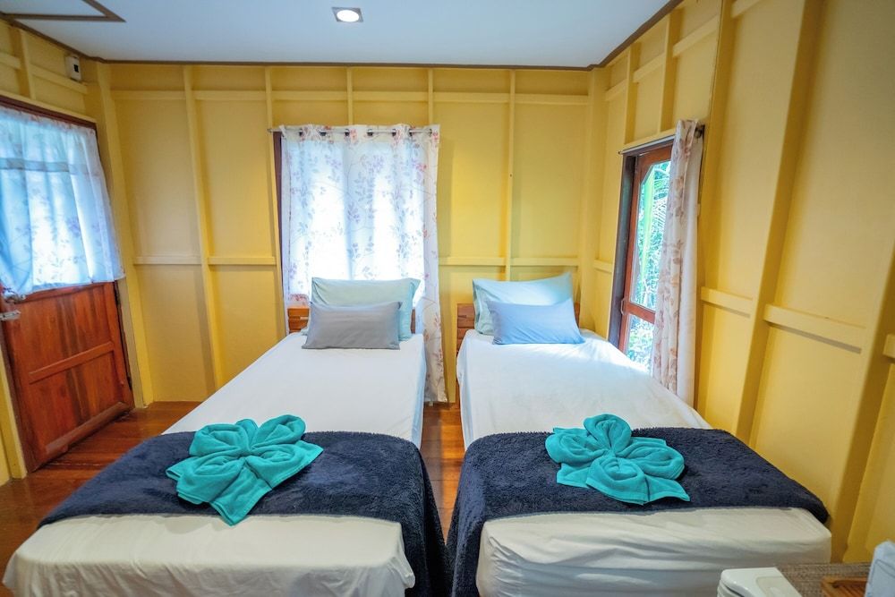 Ban Suan Bang Toei Homestay Deluxe Bungalow 2