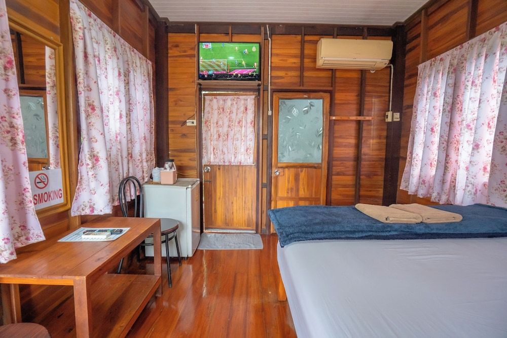 Ban Suan Bang Toei Homestay Executive Bungalow 2