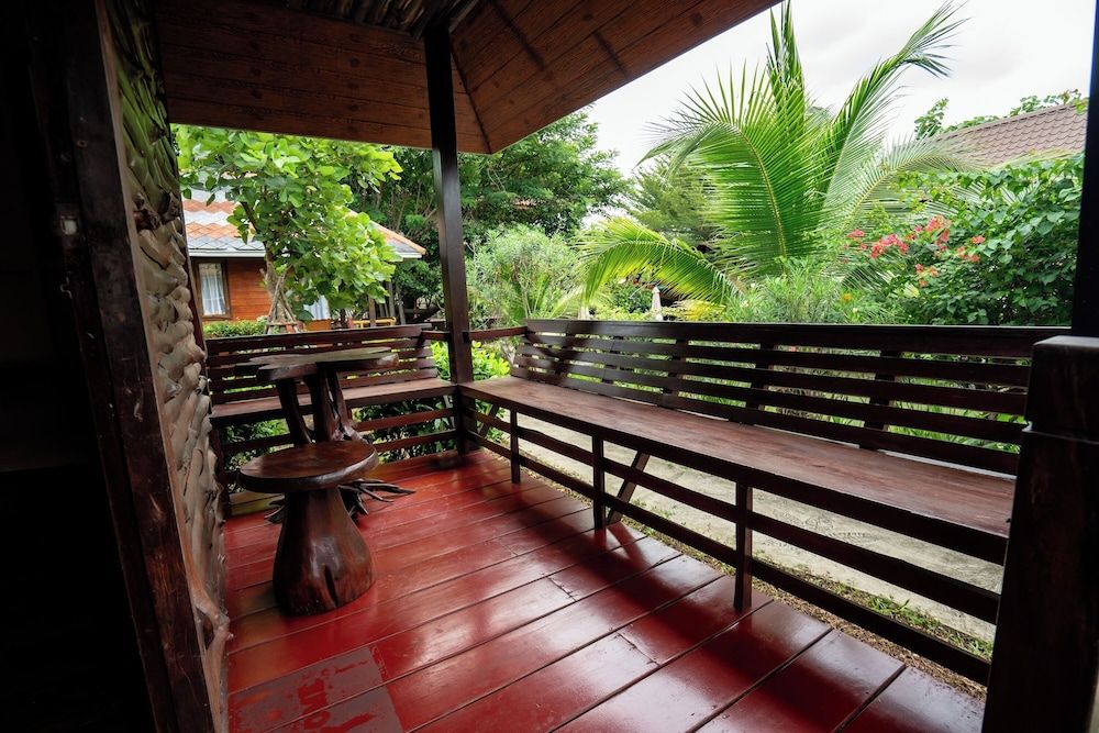 Ban Suan Bang Toei Homestay Executive Bungalow 6