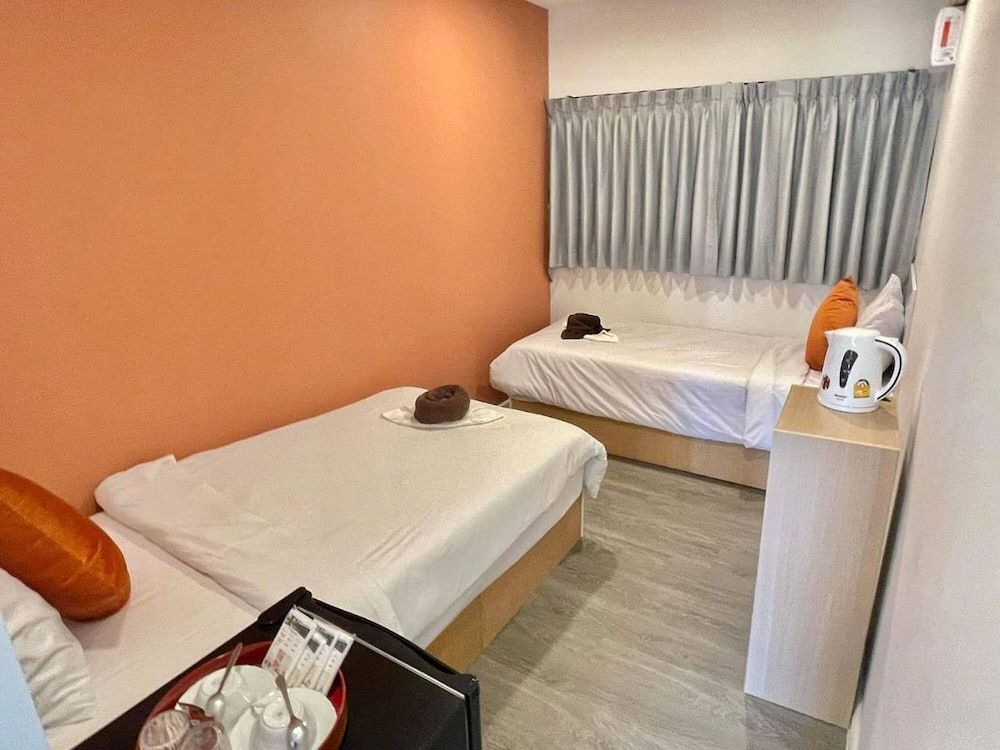 Standard Studio, 2 Twin Beds, Garden View