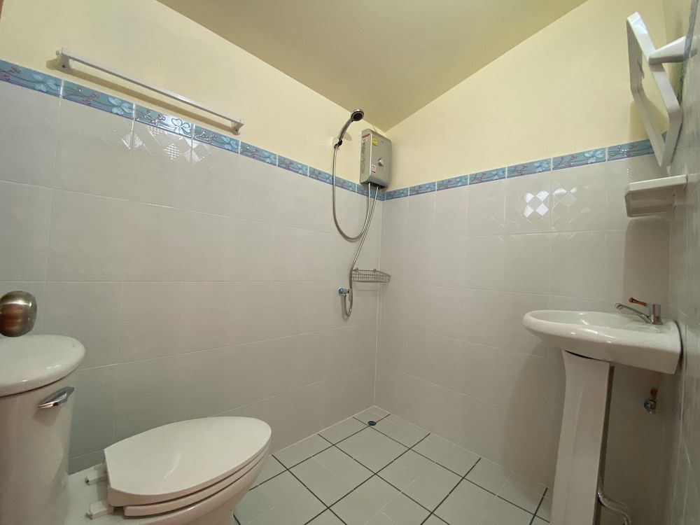 Hinpha homestay Deluxe Room, 1 King Bed, Bathtub, Mountain View 9