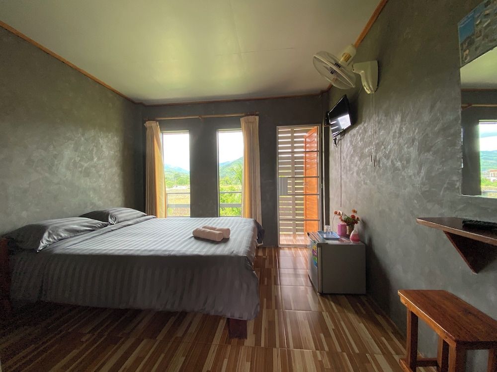 Hinpha homestay Classic Room, 1 Queen Bed, Non Smoking, Hill View