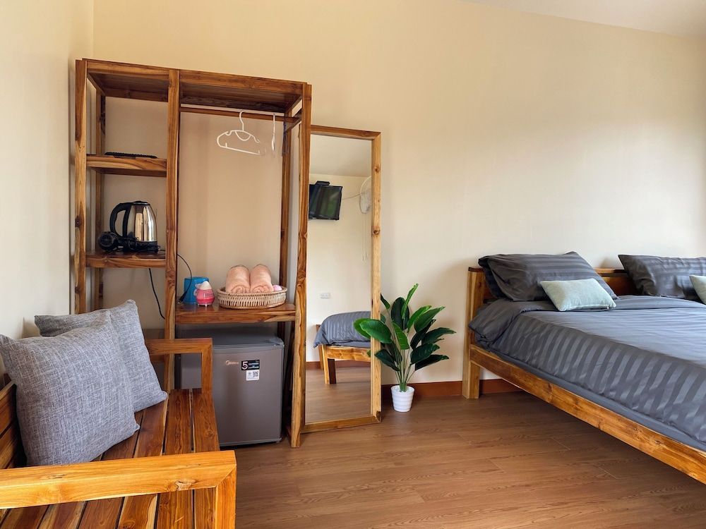 Hinpha homestay Deluxe Room, 1 King Bed, Bathtub, Mountain View