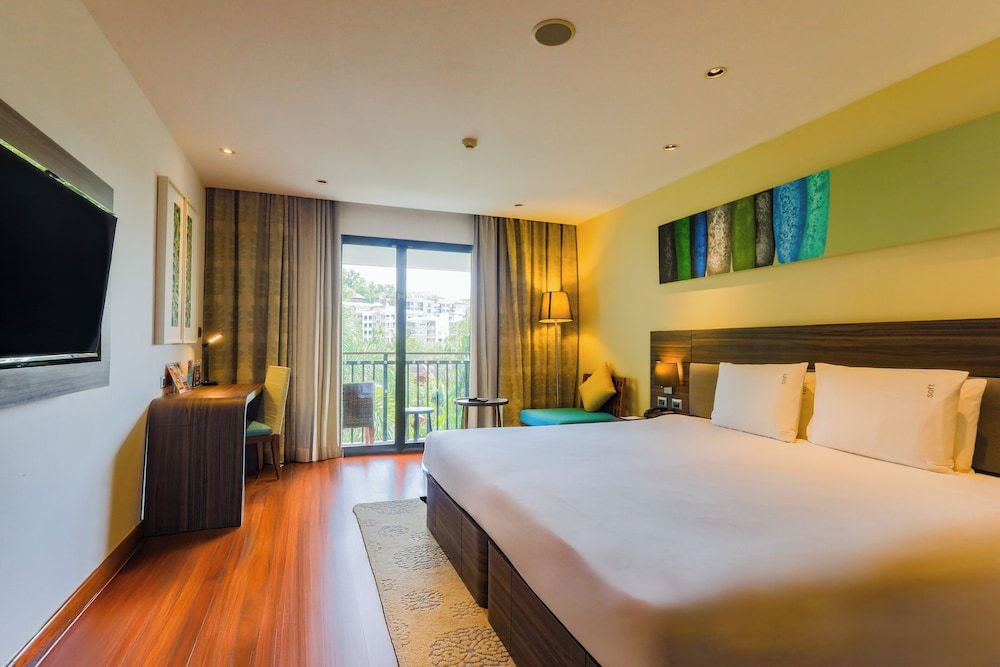 Standard Room, 1 King Bed