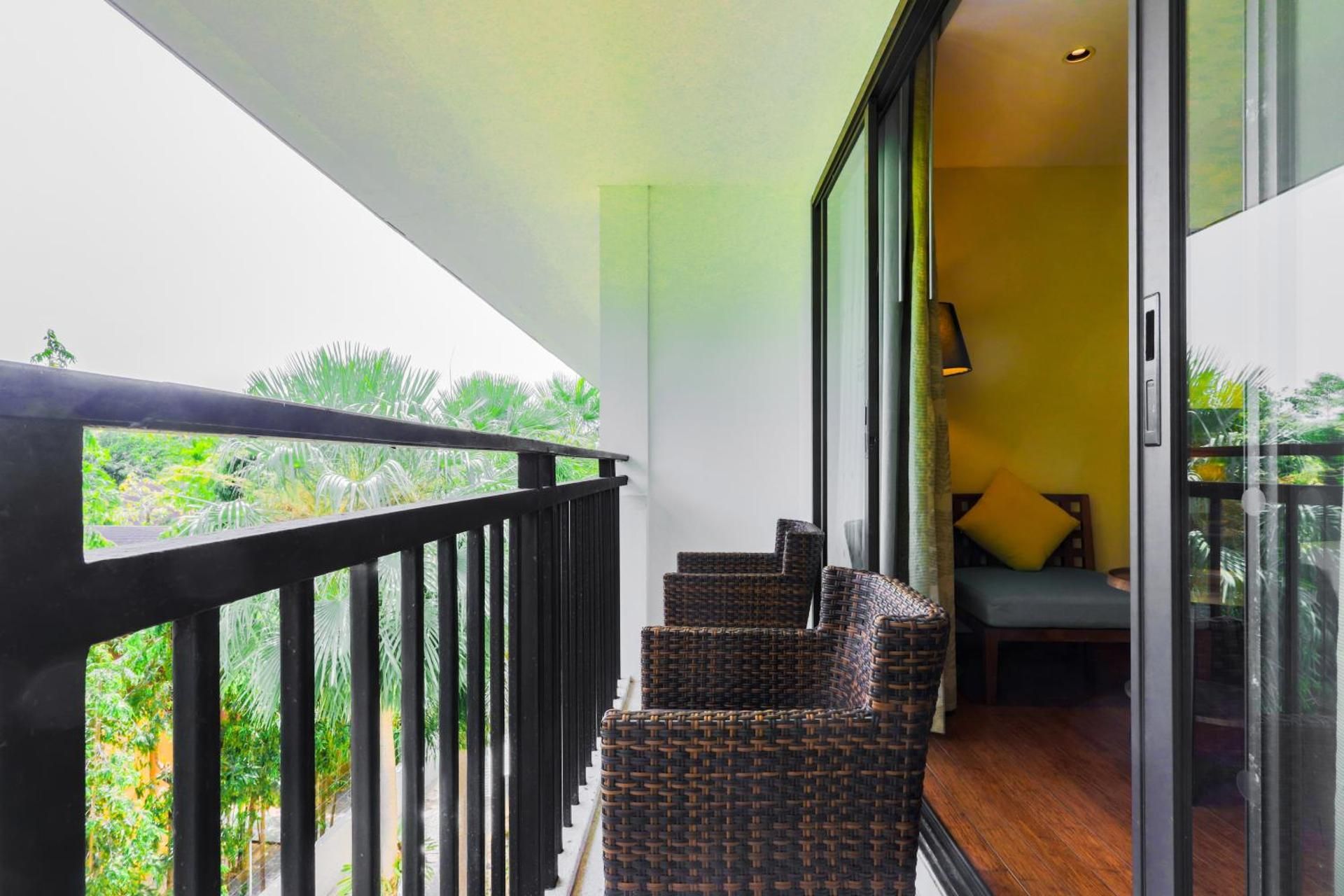 Holiday Inn Resort Phuket Karon Beach by IHG 1 King Standard 2