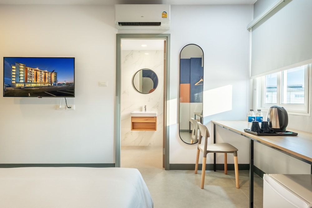 PLAAI Plus Hotel Bowin Twin Room 9