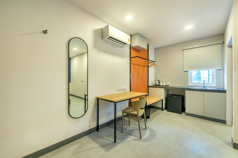 PLAAI Plus Hotel Bowin Double Room 7