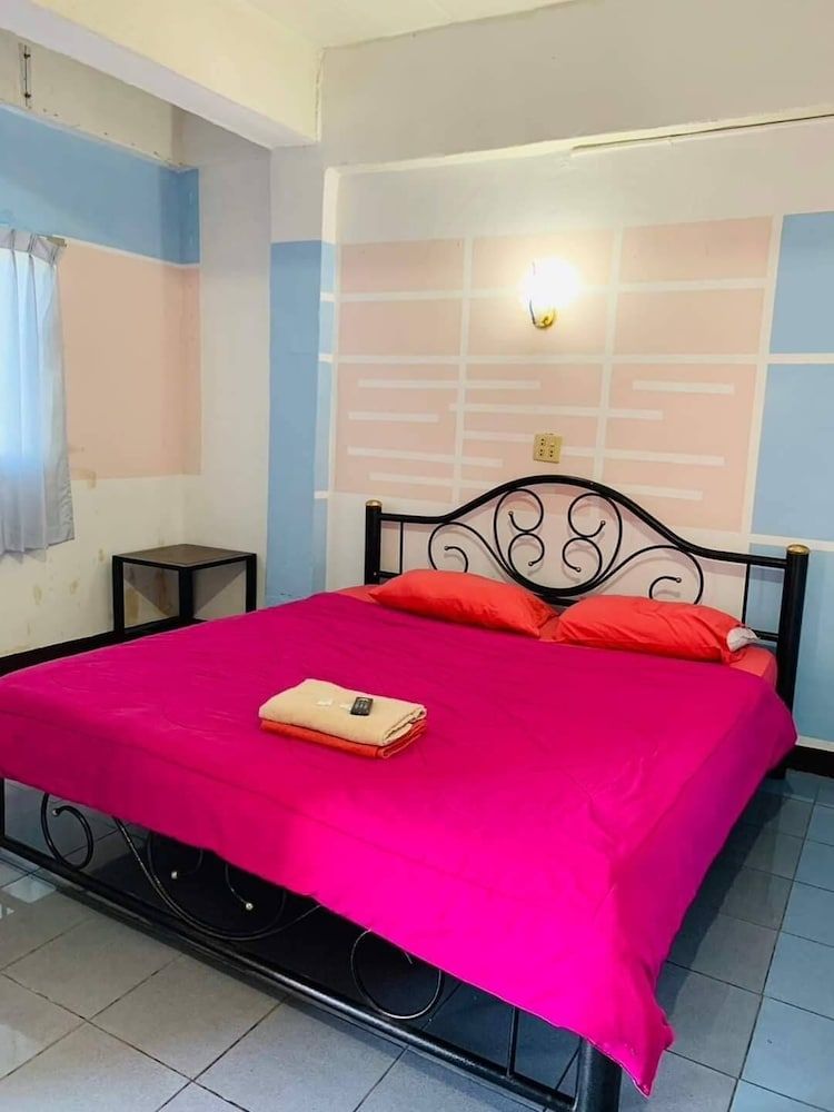 Basic Twin Room