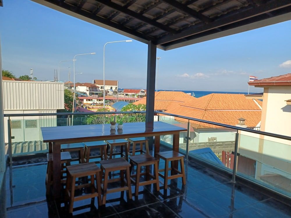 Habor House by Koh Larn Riviera House 9