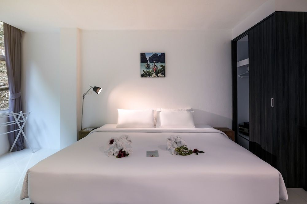 Hilltop Wellness Resort Superior Room, Hill View 2