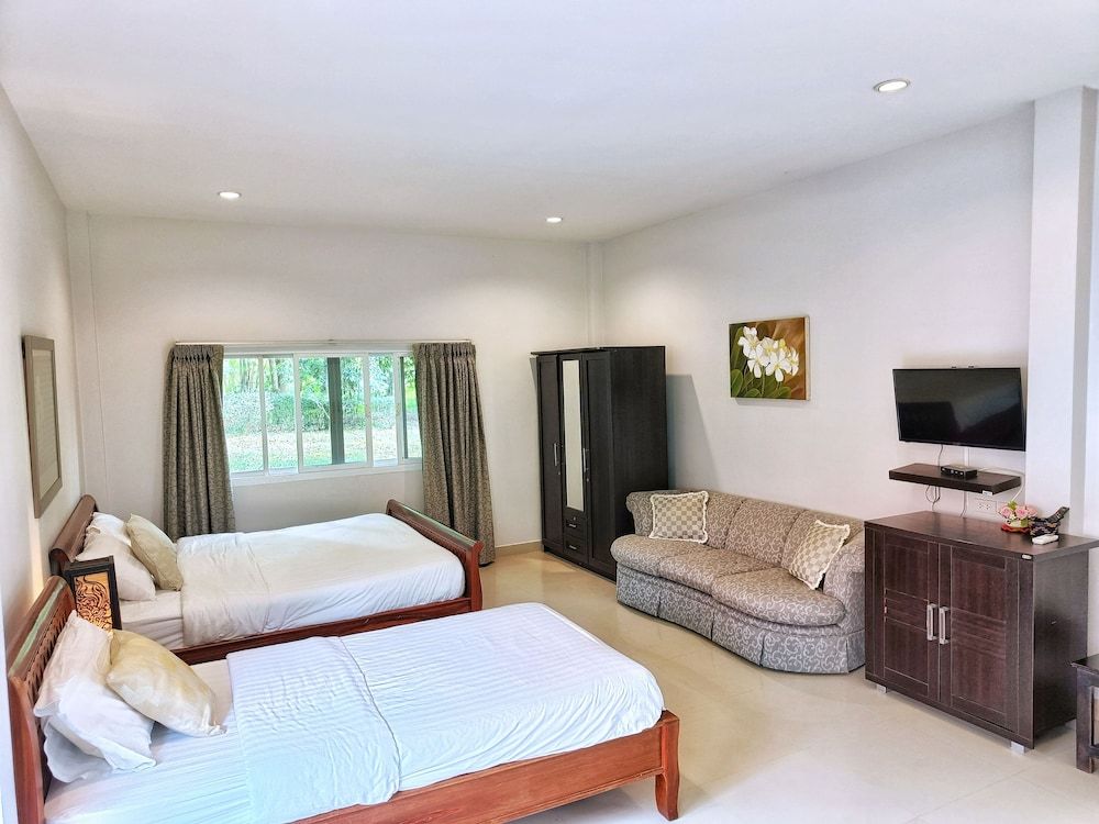 Kong Garden Resort Triple Room 5