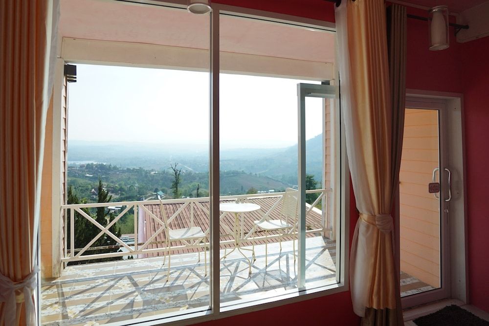 Ban Rai Rabeangmok Standard Room, Hill View