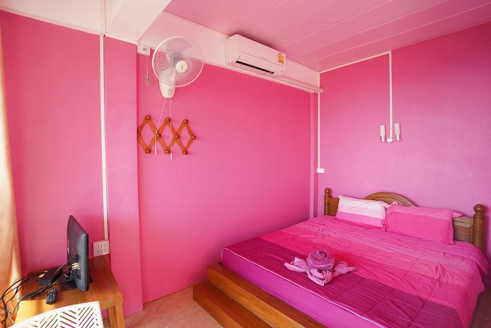 Ban Rai Rabeangmok Economy Room
