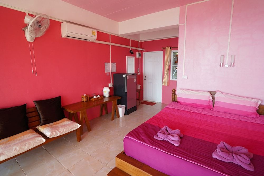 Ban Rai Rabeangmok Standard Room, Hill View 3