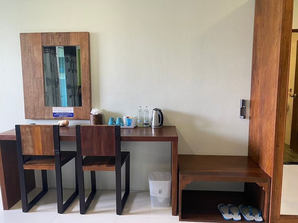 The cheetar Hotel Deluxe Twin Room 12