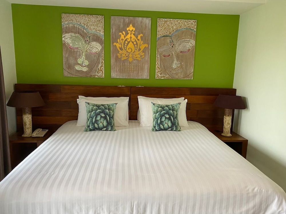 The cheetar Hotel Deluxe Twin Room 6