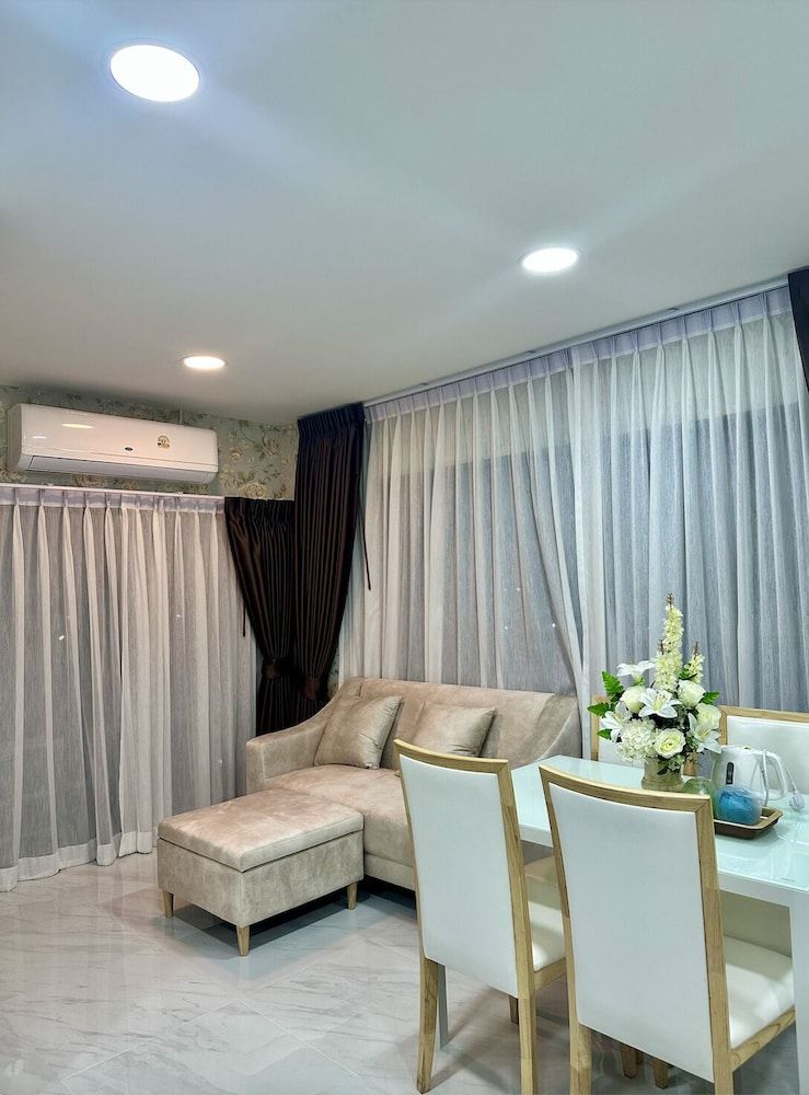 arunsakhon luxury condo Luxury Condo, Non Smoking, Garden View 13