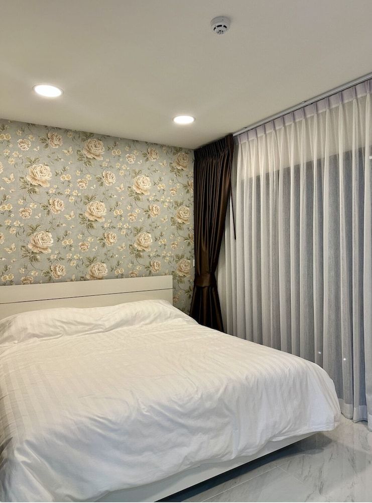 arunsakhon luxury condo Luxury Condo, Non Smoking, Garden View 3