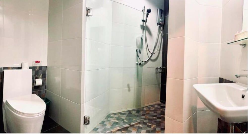 PP Grand Kamala Hotel Standard Twin Room 5