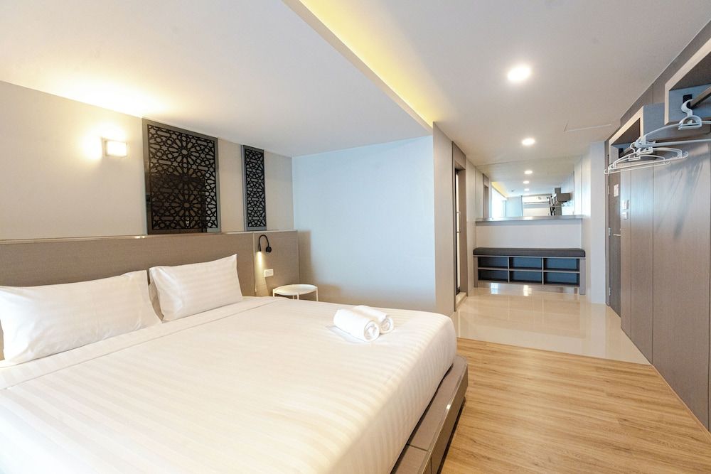 One Budget Hotel Tak Maesot Family Quadruple Room 2