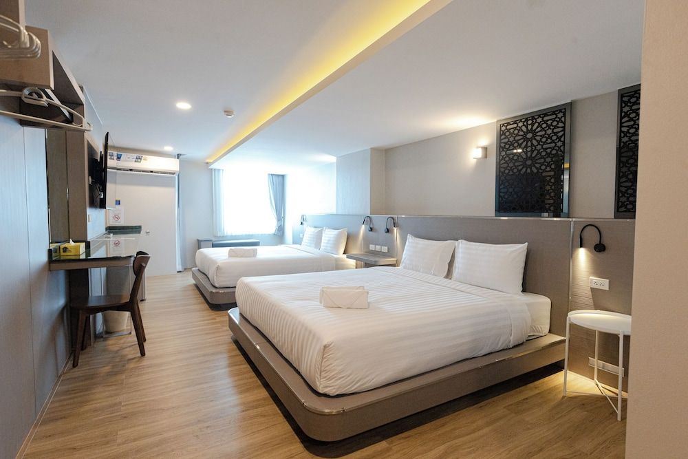 One Budget Hotel Tak Maesot Family Quadruple Room