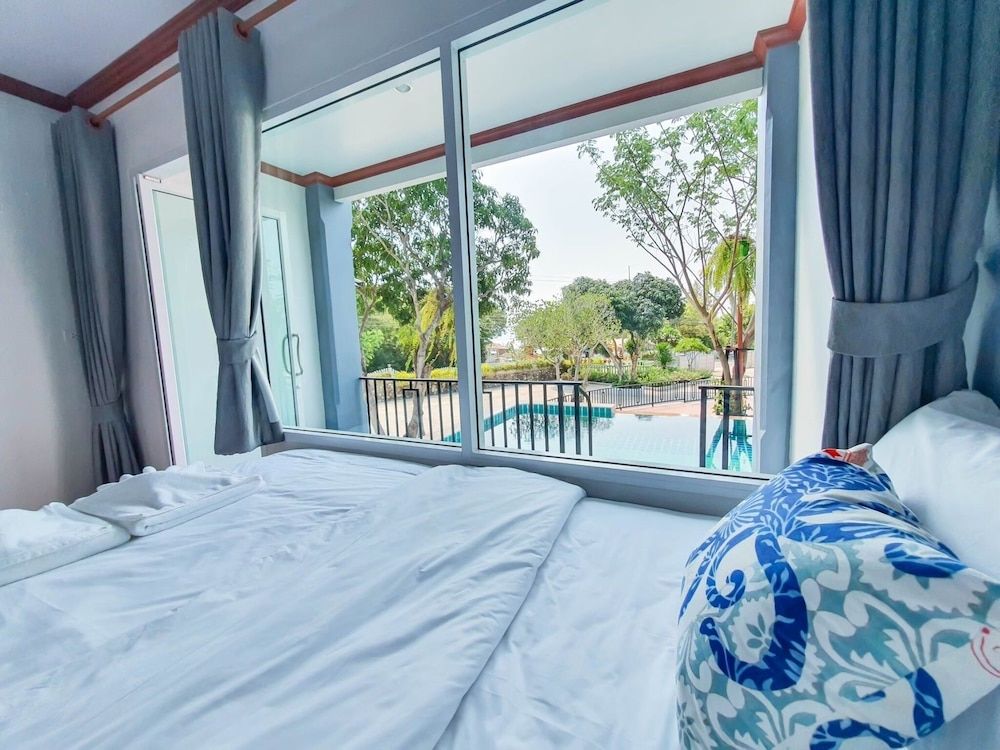 Standard Room, Pool View