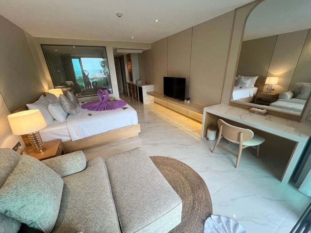 Luxtalay Khanom Hotel Executive Ocean View