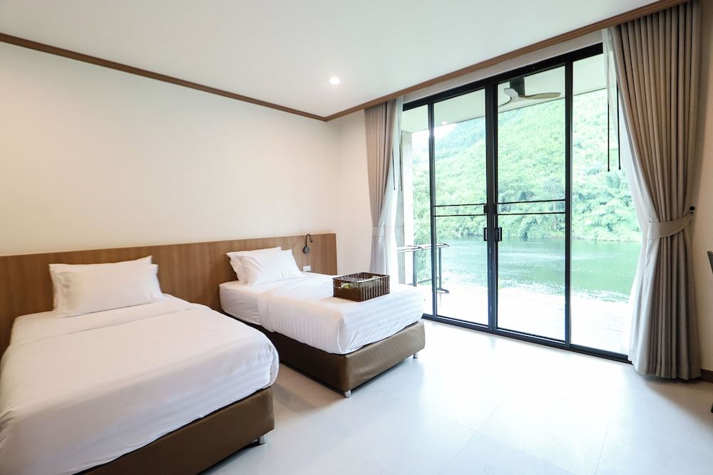 Tiger House River Kwai Deluxe Twin Room 3