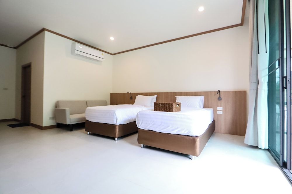 Tiger House River Kwai Deluxe Twin Room 5