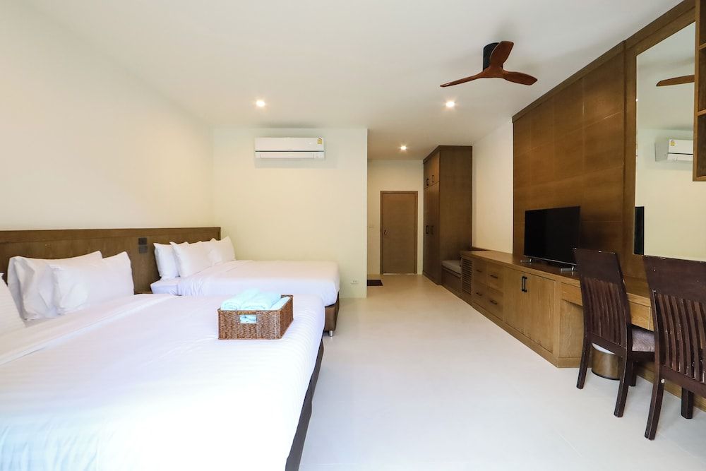 Tiger House River Kwai Deluxe Quadruple Room 3