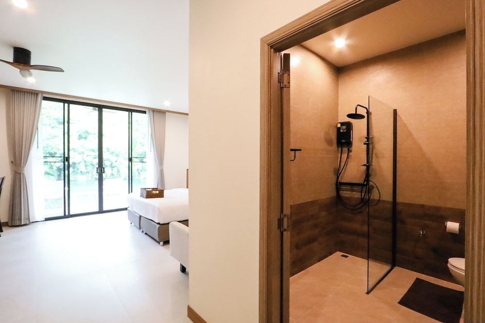 Tiger House River Kwai Deluxe Double Room 10