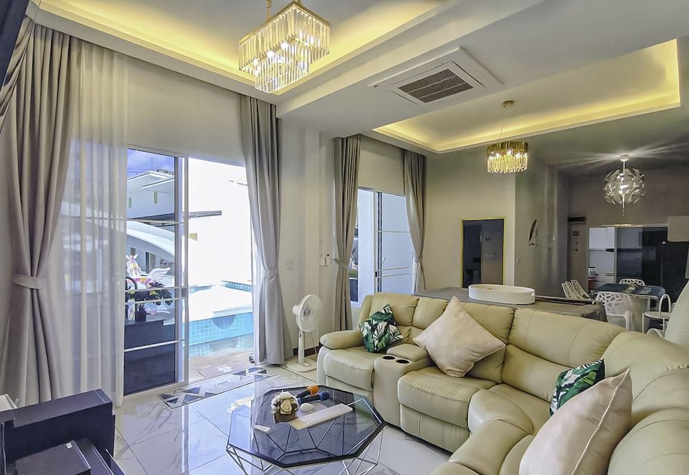 189Premier Villa Lamphun Family Villa, Pool View 5