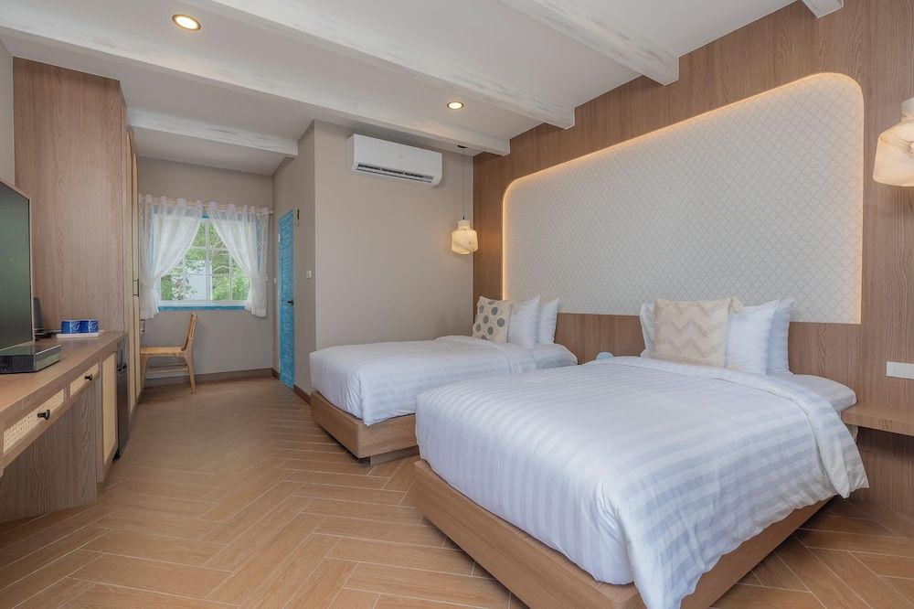Cafe Suites 4, Superior Twin Sea View