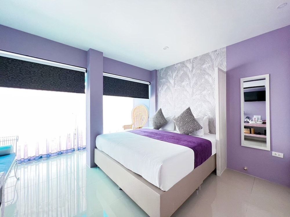 Baan Sailboat Beach Kohlarn Deluxe Double Room, Sea View