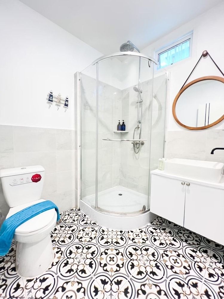 Baan Sailboat Beach Kohlarn Deluxe Suite, Bathtub 5