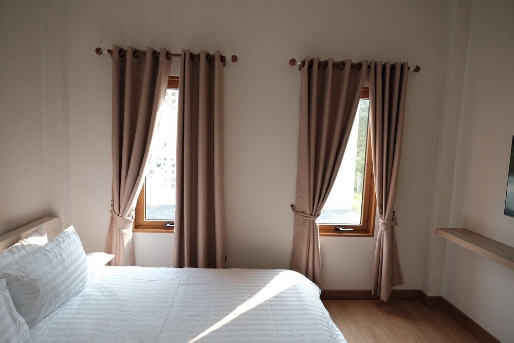 Wantanee Ville Standard Single Room 8