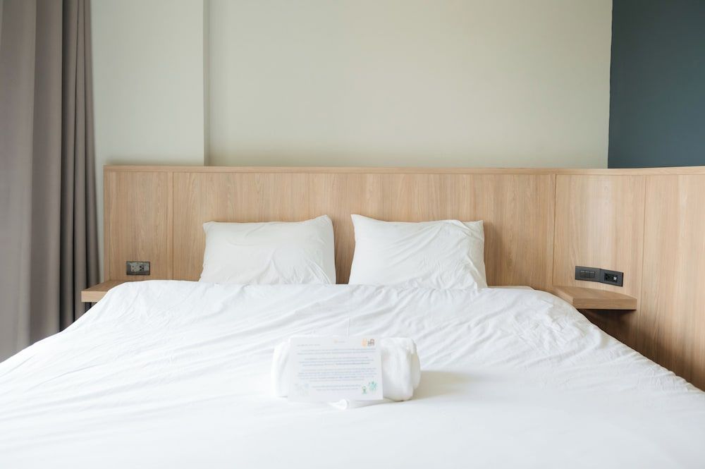 The Way Hotel Banpong Deluxe Double Room 6