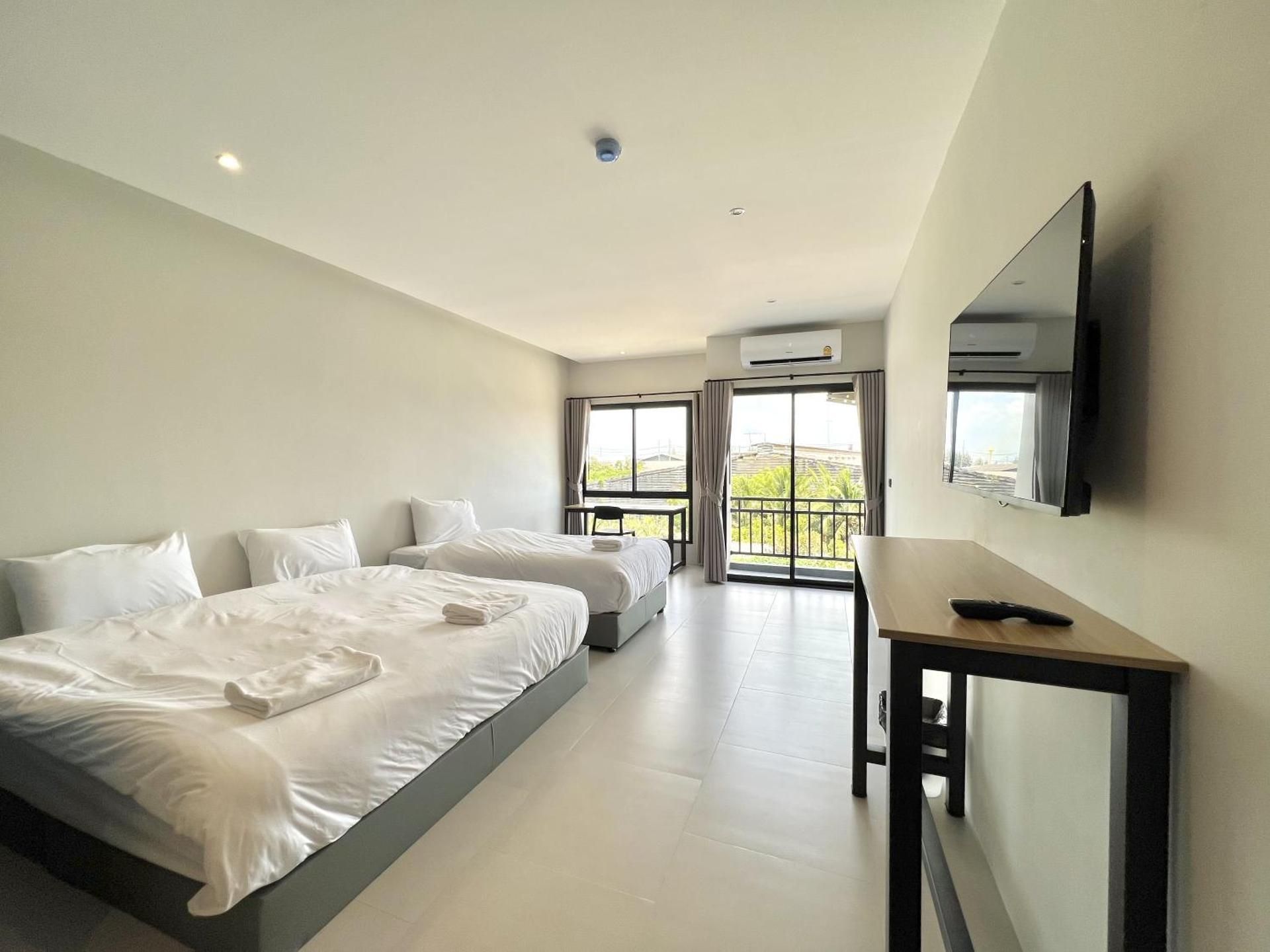 Deluxe Triple Room