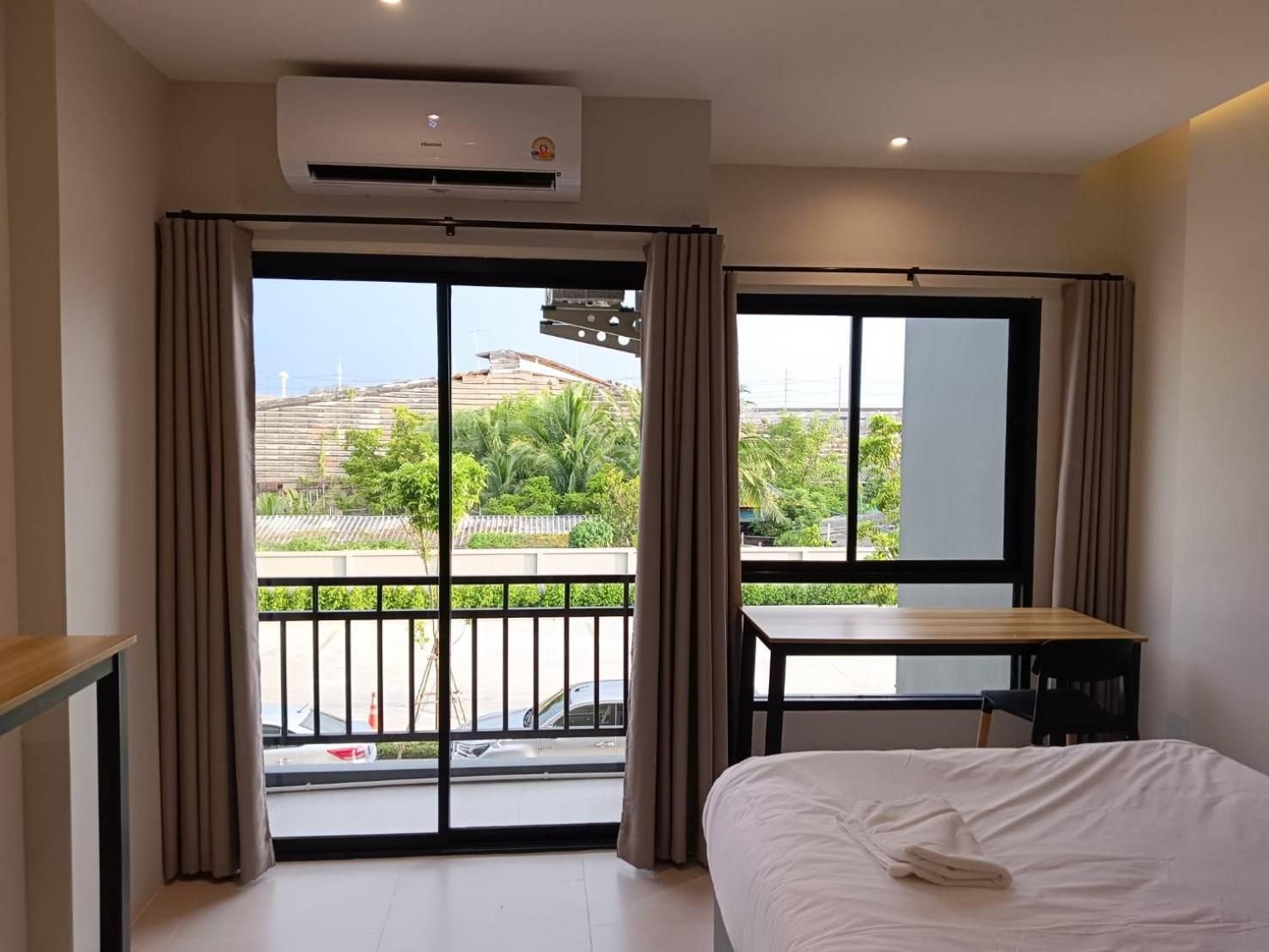 The Way hotel Ban Pong Superior Double Room 2