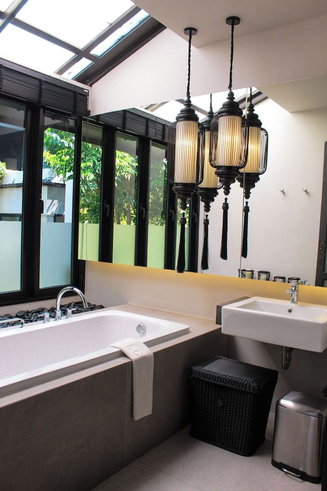 Safe House 168 Deluxe Room, Non Smoking, Garden View 4