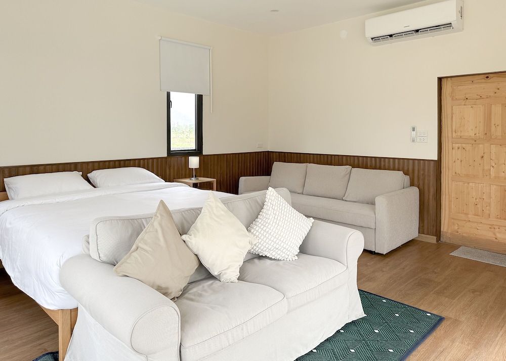 Na Muen See Standard Double Room 2