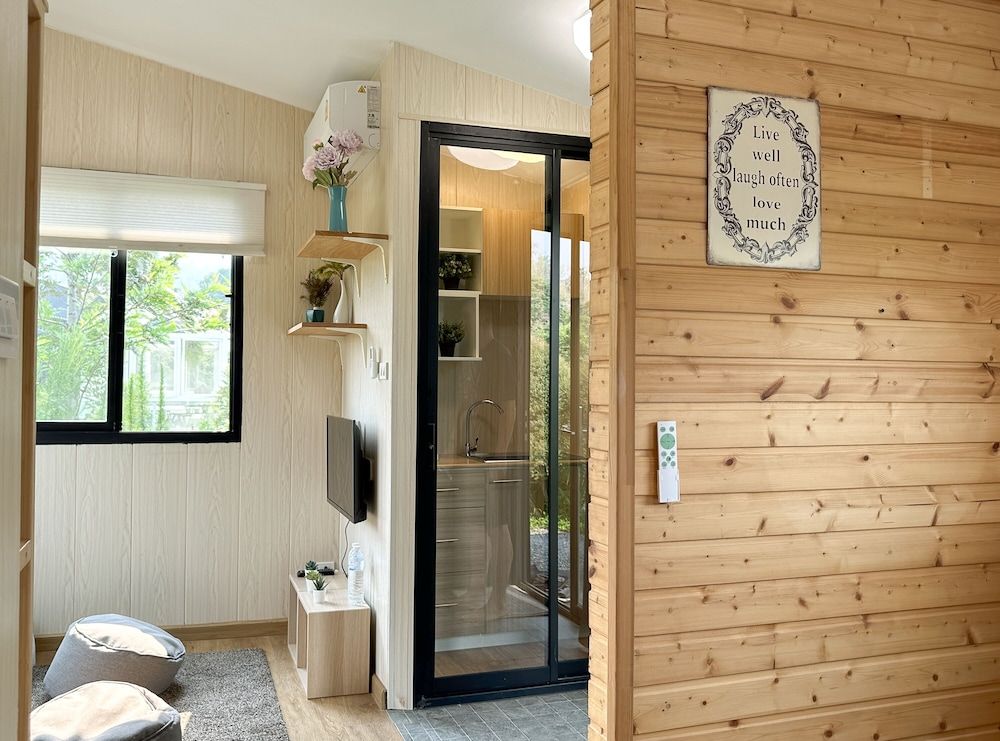 Na Muen See Deluxe Double Room 4