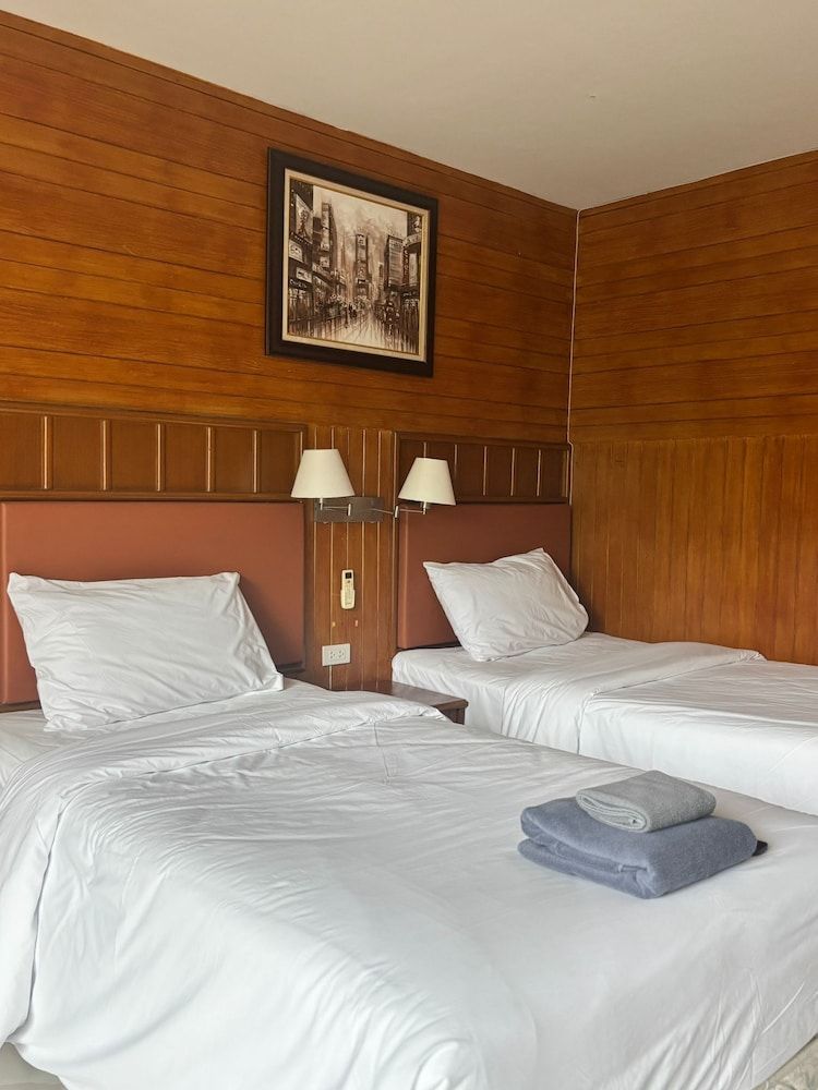 Luna Hut Resort Hua Hin Standard Room, 2 Twin Beds, Balcony