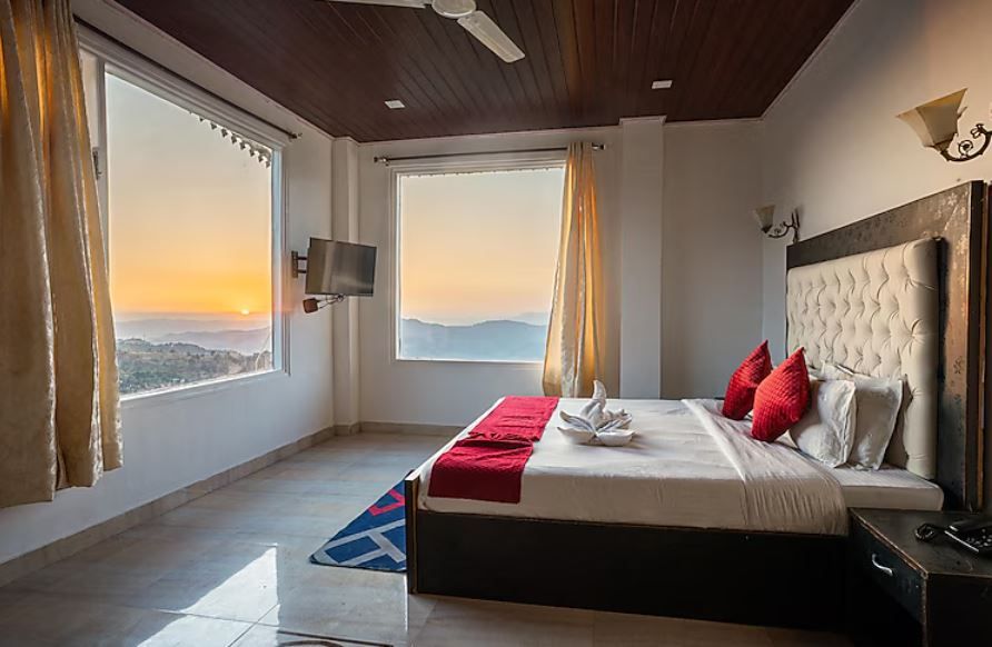 Super Deluxe Room With Balcony