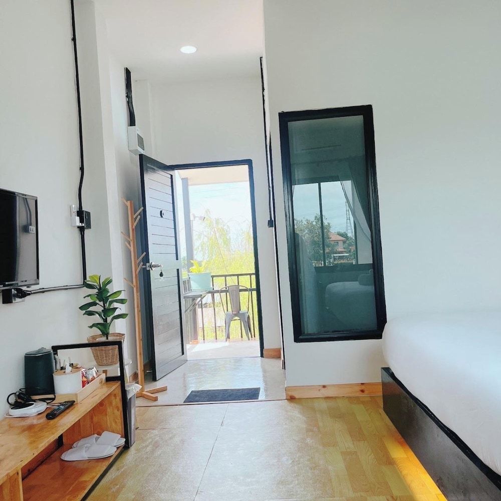 Penguin Villa Resort & Bistro Room Feel Fine, Pool View 5