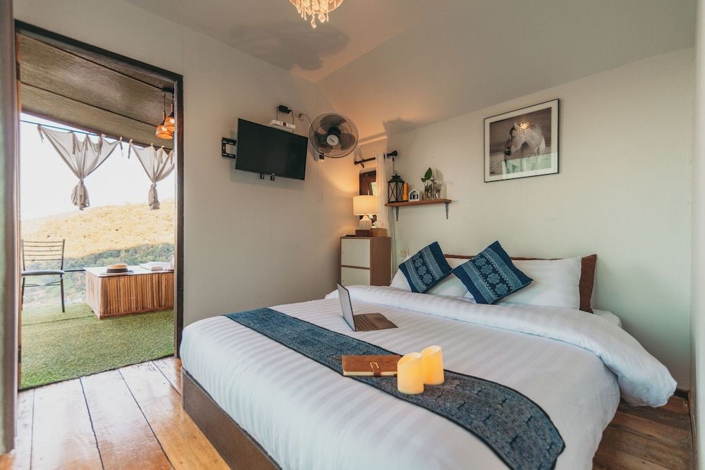 NJ Homestay Double House with Air conditioning, Hill View 2