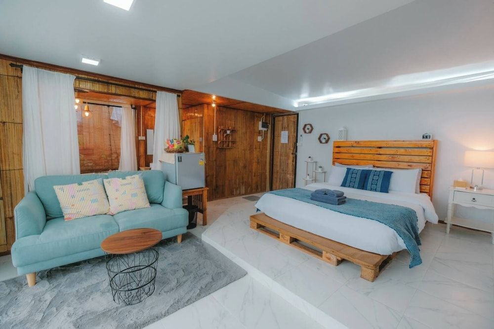 NJ Homestay Deluxe House, Air conditioning, Hill View 2