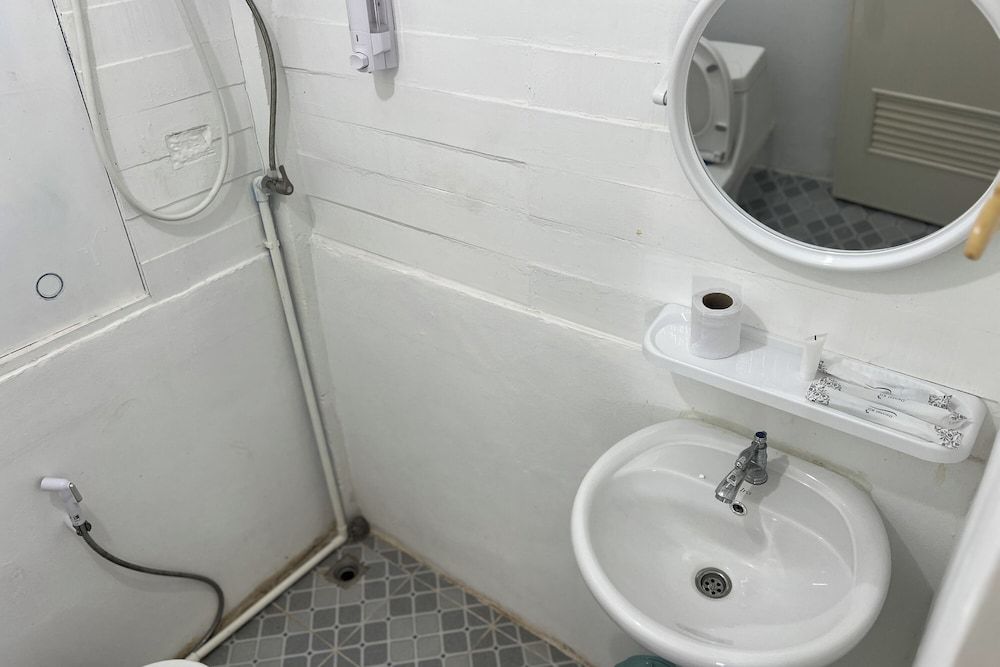 Peang Tara Cafe & Resort Family Room 8