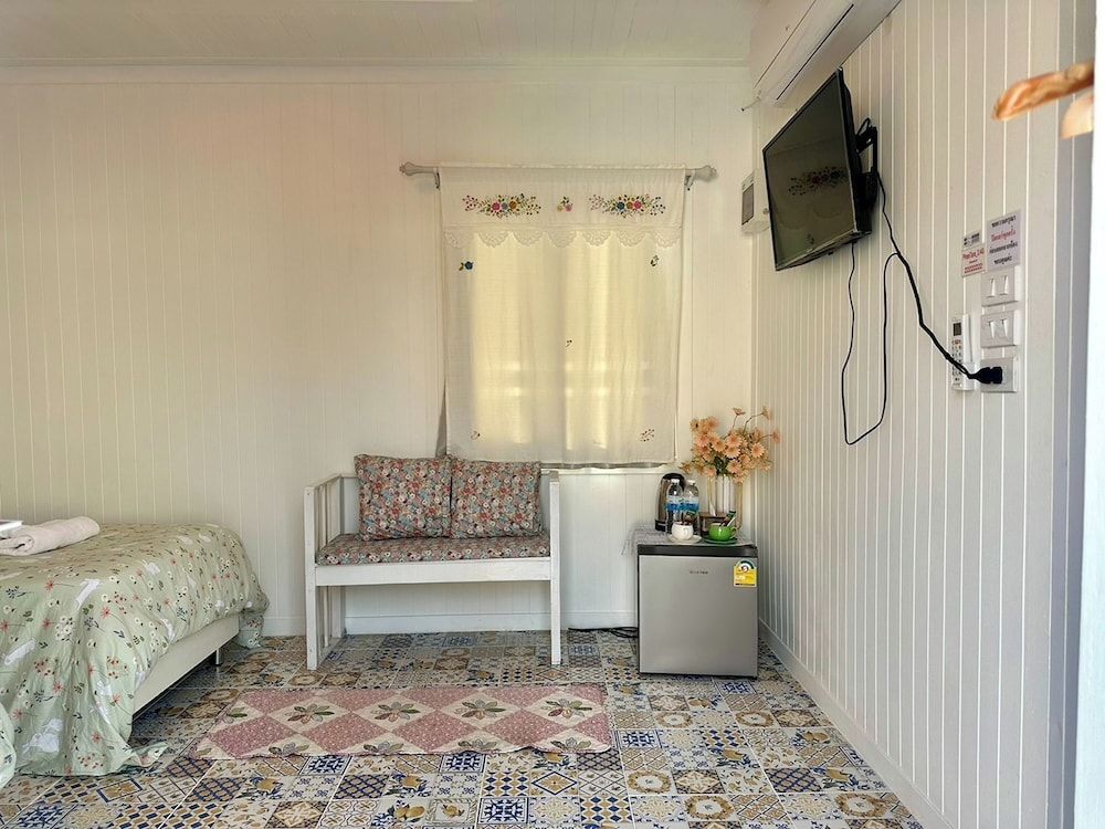 Peang Tara Cafe & Resort Superior Twin Room 12